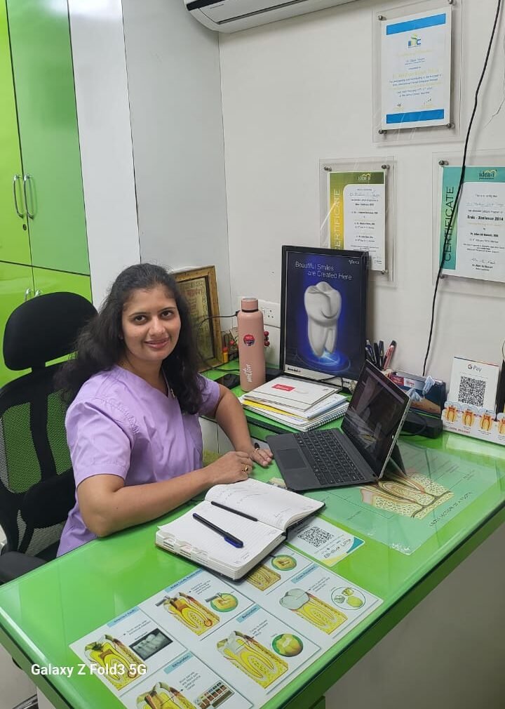 Dr Madhuri Bhandari dentist in Pimpri Chinchwad Pune clinic